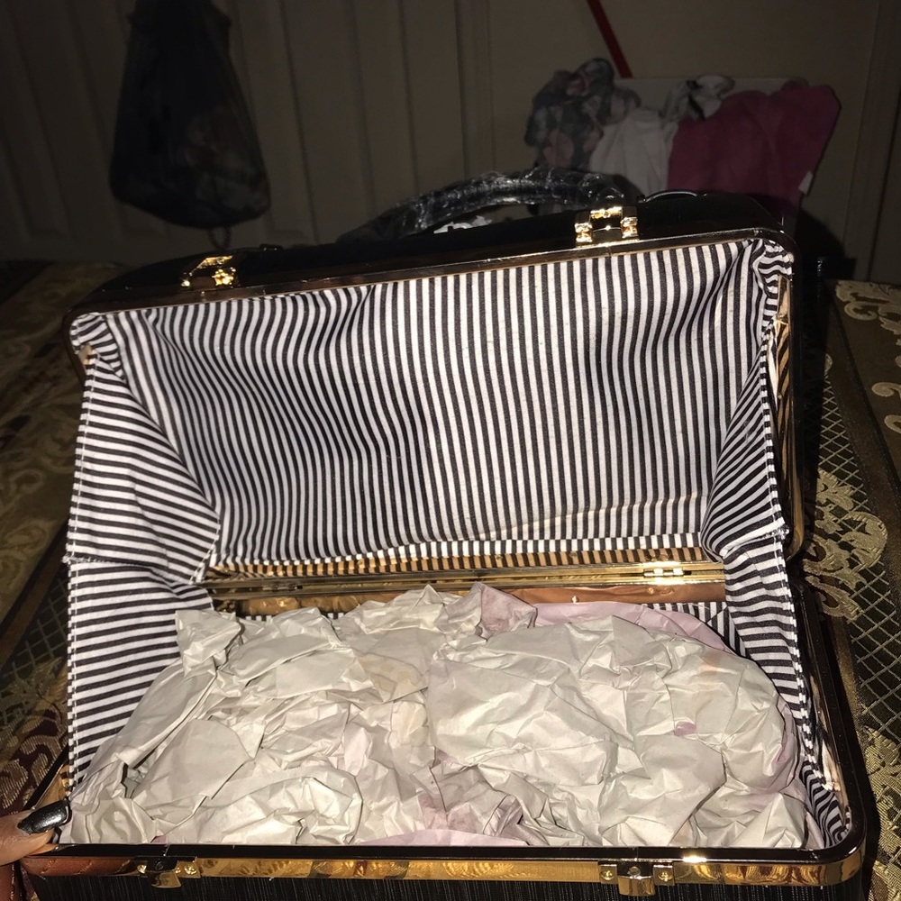 Handbag - Picture 3 of 4